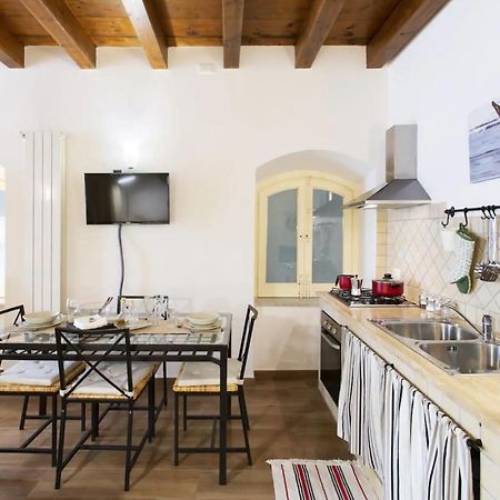 Butera Apartment Palermo Bagian luar foto