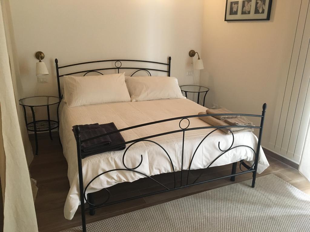 Butera Apartment Palermo Bagian luar foto