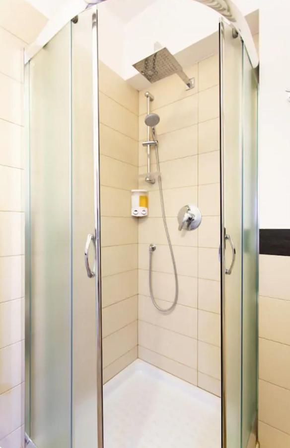 Butera Apartment Palermo Bagian luar foto